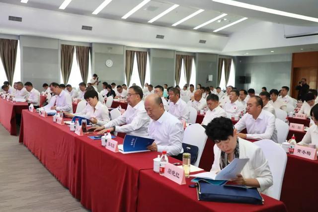 星空體育施行安康福祉提拔工程 鞭策全民健身惠及三秦蒼生———全省大眾體育事情集會(圖2)